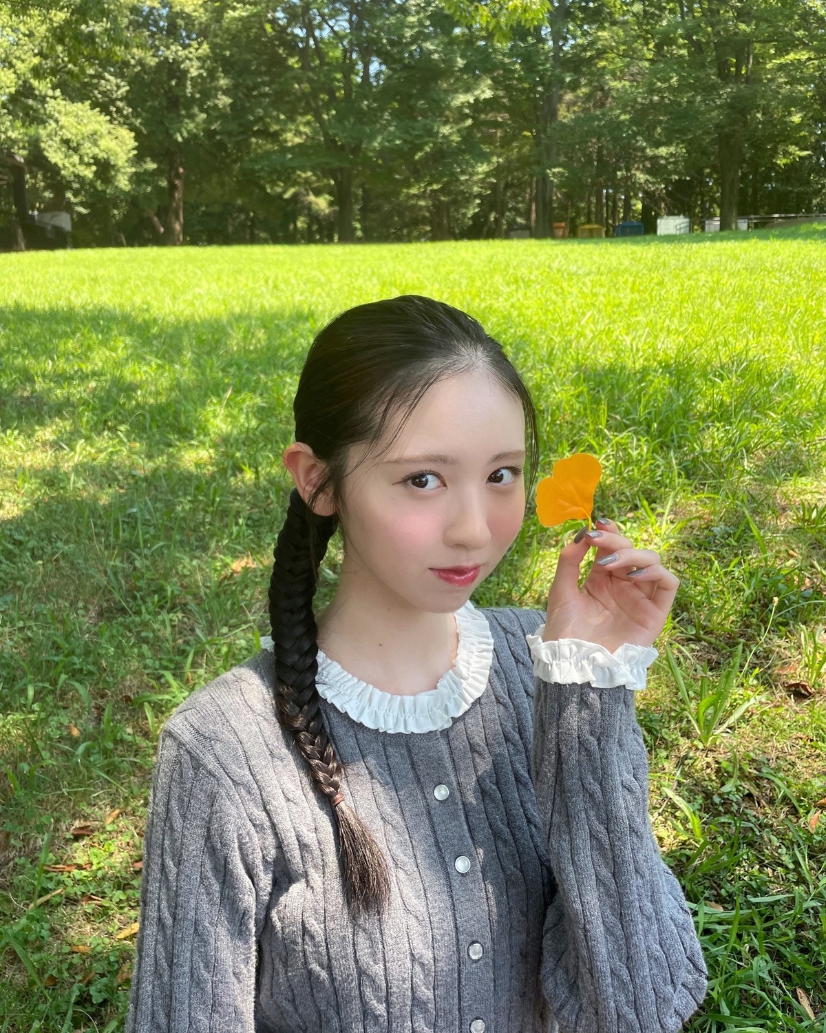 イチョウの木がきれいな季節🍁💛みんなは今年、紅葉を見に行った？🍂#入江美沙希 #紅葉 #オフショット #Seventeen #セブンティーン #可愛い女の子 #Seventeenモデル #STモデル