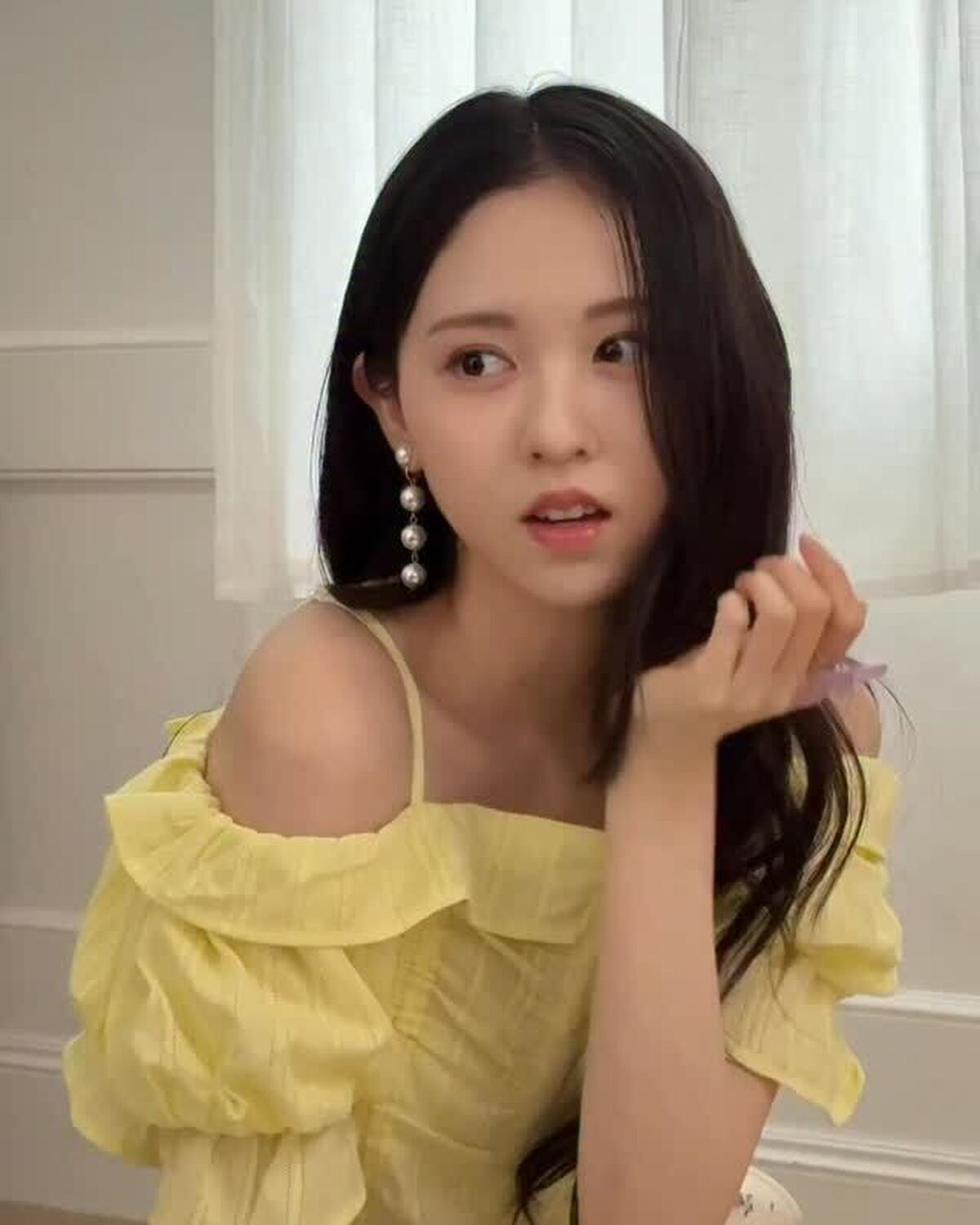 女神な美沙希👸🏻💛🌼いつかの撮影風景を🆙⊹₊⟡⋆˚⊹—————————⊹₊⟡⋆˚⊹STモデルのオフショットがもっとみたいコは@seventeenjp_mag をフォローしてね💞インスタグラムで毎日更新