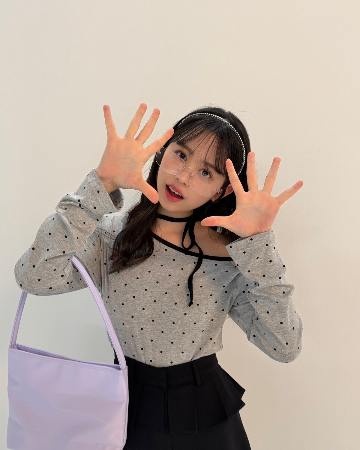 🖐🏻✌🏻👌🏻全部少しずつポーズが違うよ🤭💕オシャレなクリアメガネも似合っちゃうかんちゃん🤓✨⊹₊⟡⋆˚⊹—————————⊹₊⟡⋆˚⊹STモデルのオフショットがもっとみたいコは@seventeenjp