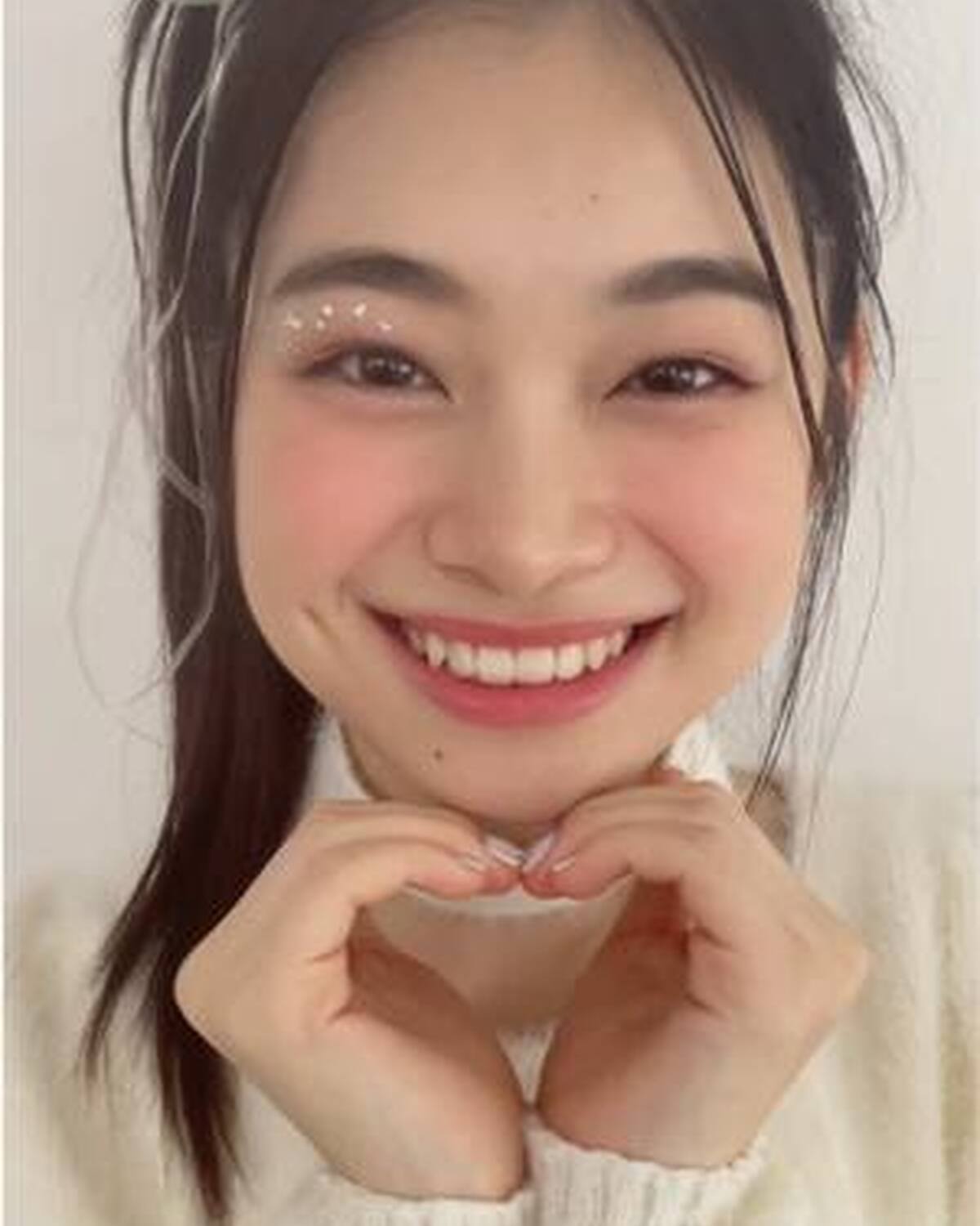 今日はもう一本UPしちゃお〜っと👼🏻🤍 天使すぎる琉衣🥲🪽✨ #月島琉衣 #クリスマス #xmas #可愛い女の子 #jk