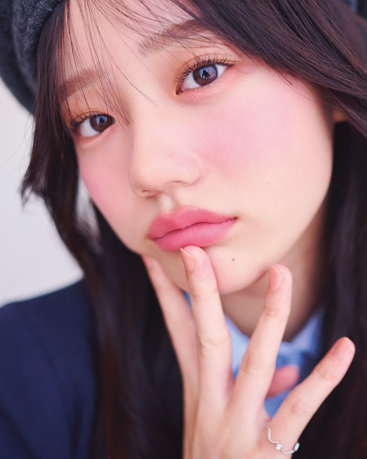 秋も青みピンクチークのかわいさがスパーク♡【秋の指名買いコスメ】