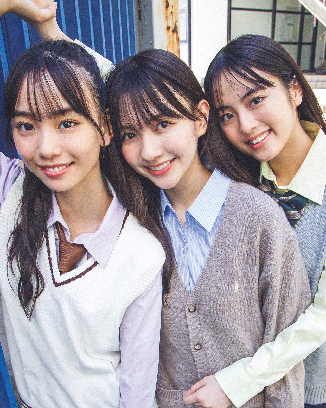 スカートバランス、カラーシャツ…最高可愛い制服コーデをナビ【盛れる制服着こなしアイディア】