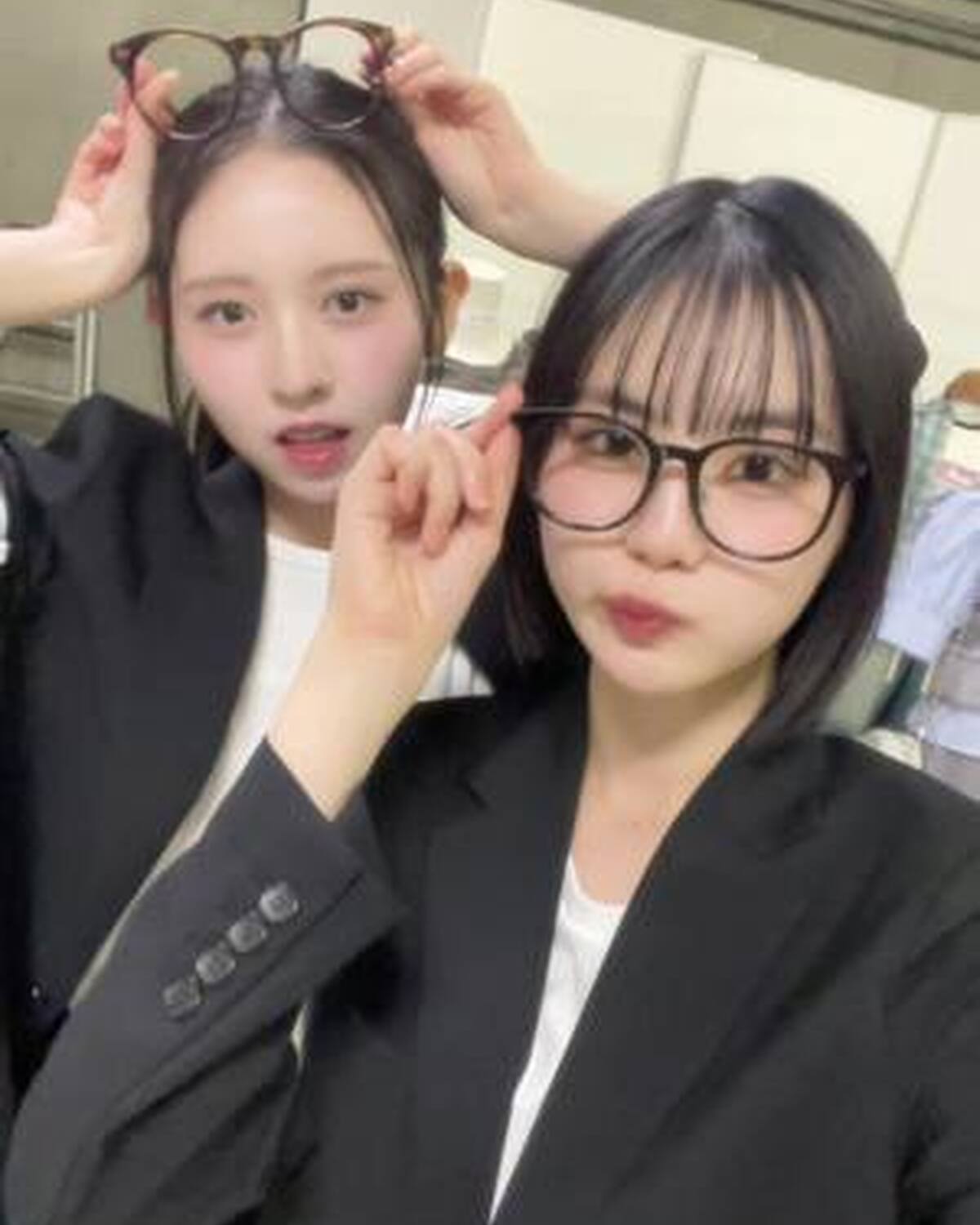 姉㋲代表🖤としてミスセブンティーン2025ファイナリストの撮影現場に駆けつけてくれた美沙希＆瑠紀👭🏻💨 ゲーム対決のMCもしてくれたよ🎤 Seventeen-YouTubeで動画をチェックしてね🤓👌🏻