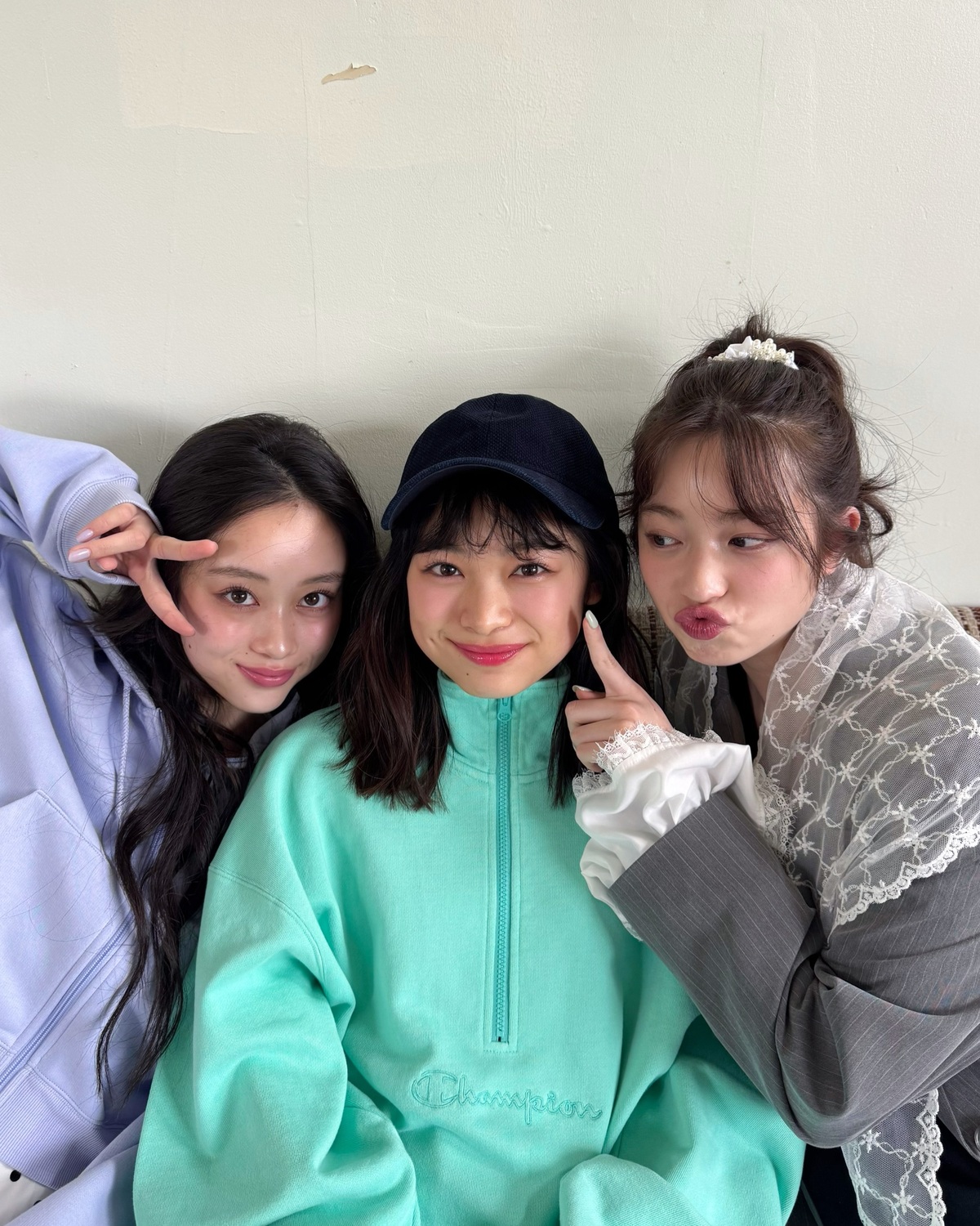 チームスタダ🌟な同級生3人✨待ち時間も楽しそうに話してたよ🎶⊹₊⟡⋆˚⊹—————————⊹₊⟡⋆˚⊹STモデルのオフショットがもっとみたいコは@seventeenjp_mag をフォローしてね💞イン