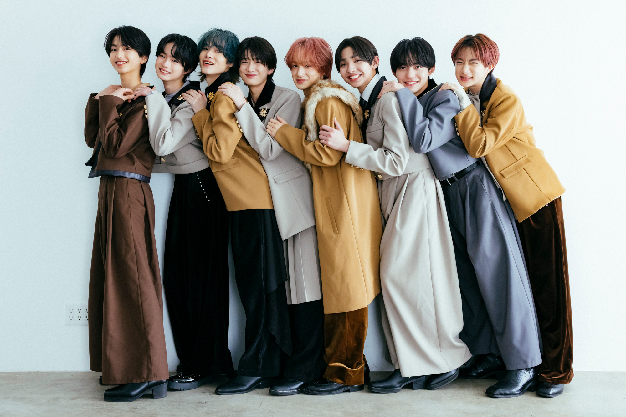 【VOKSY DAYSデビュー特集 前編】沼落ち必至のミニQ＆Aで気になるプロフをチェック！「もしも8人がクラスメイトなら？」妄想学園TALKも