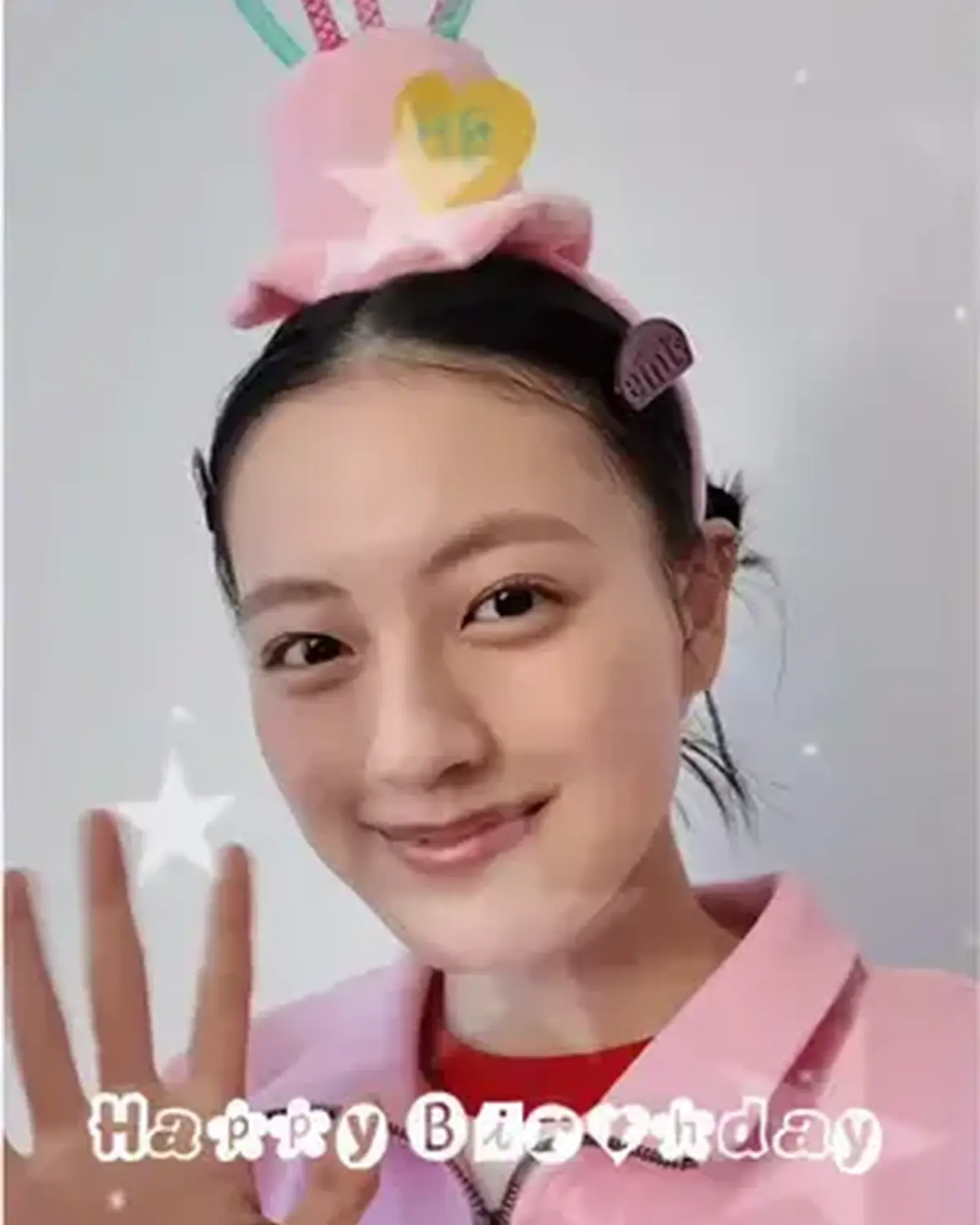 9月生まれのみんな💞お誕生日おめでとう🥳🎉 今月は秋号表紙＆カバームービーも担当のじゅったんからメッセージが到着🗣️✨ みんなは何歳になったかな？🎂 素敵な１年を過ごしてね〜🍒 #上坂樹里 #じゅった