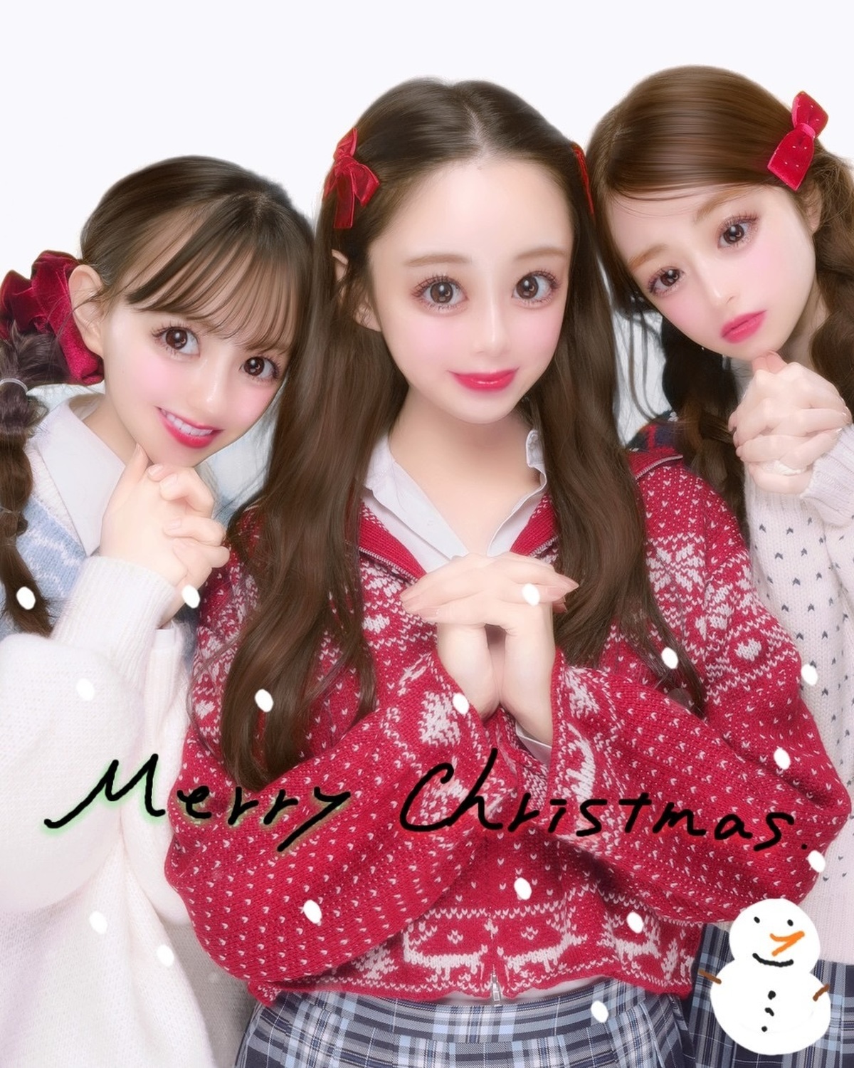 𝑴𝒆𝒓𝒓𝒚 𝑿𝒎𝒂𝒔🎄みんなクリスマスは楽しんでる？🎅🏻STからみんなへクリスマスプレゼント🥺🎁ここあ、ふじこ、あやなのクリスマスコーデプリ💓誌面に掲載されていないプリもあるよ🤭制服×冬っぽいノルディ