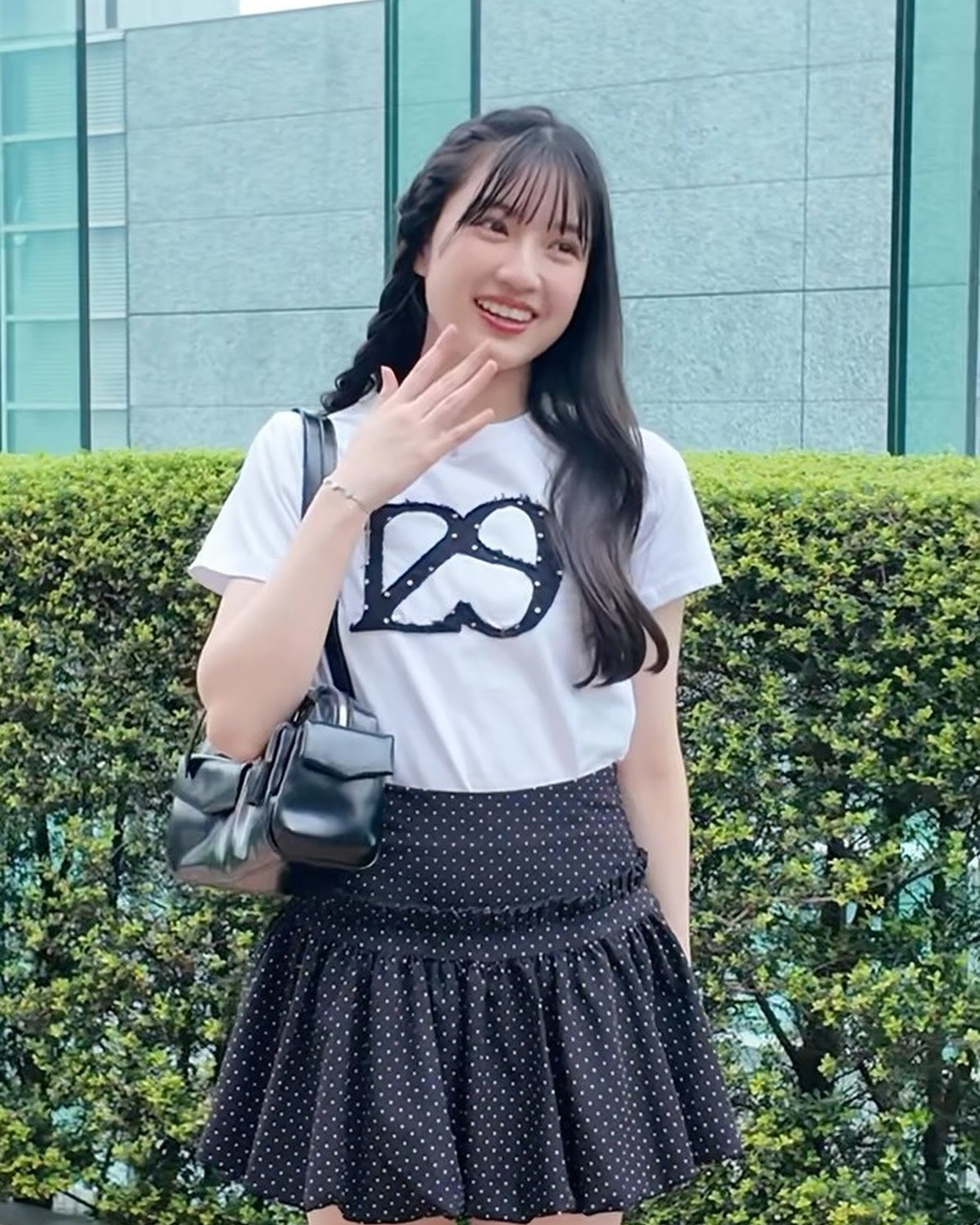 STの末っ子中学生㋲すいちゃんの撮影風景🎥🖤Seventeenを見てポージングや表情も研究中みたい🪄✨私服もおしゃれで可愛いよね🎀⊹₊⟡⋆˚⊹—————————⊹₊⟡⋆˚⊹STモデルのオフショットがも