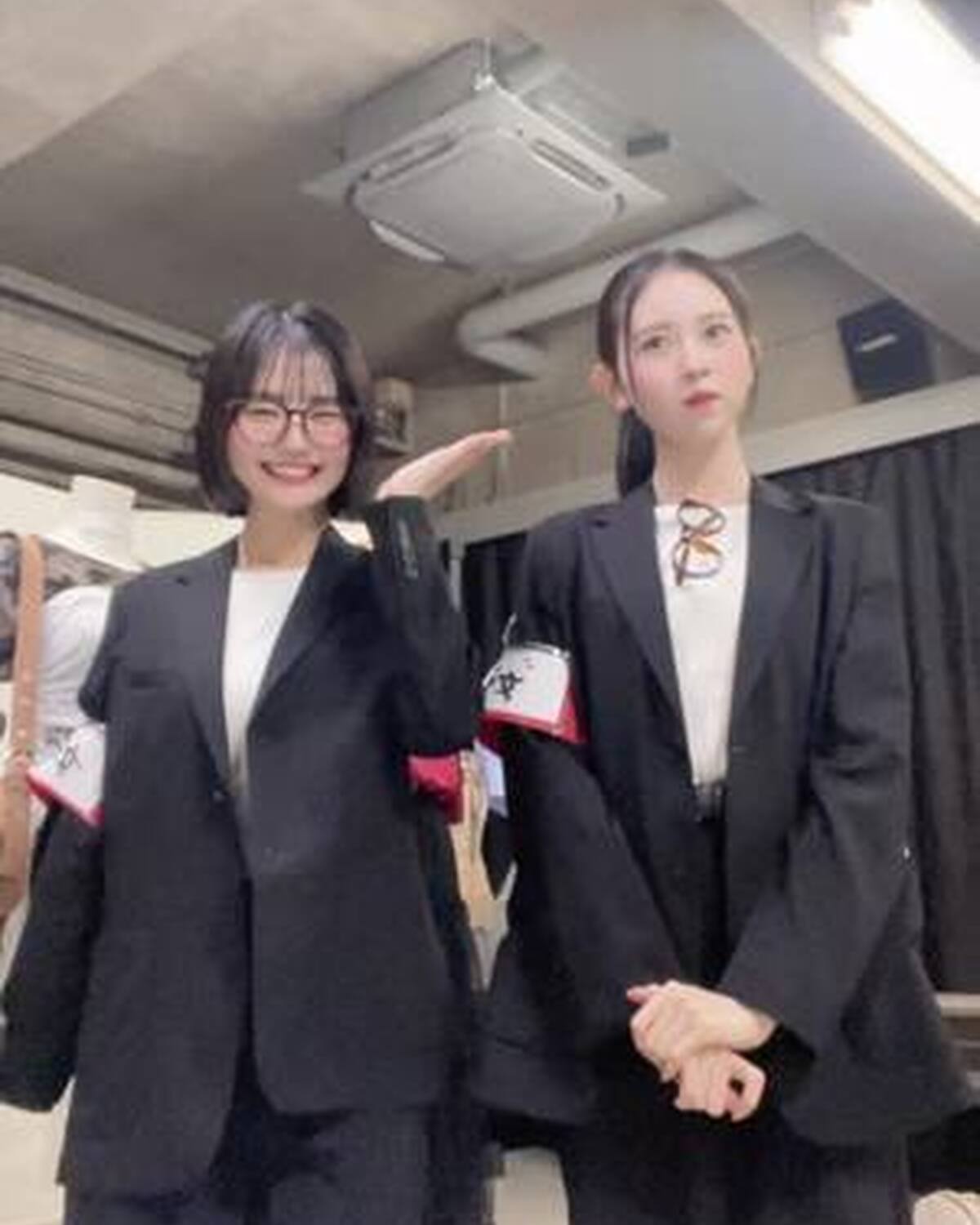 いつかのみさるき🤍🖤 10月のカバームービーはこの2人とゆななが担当してるよ🎃💜 ハロウィン感全開で可愛すぎるから、まだみてないコは今すぐチェックして〜！！🧚🏻‍♀️ #Seventeen #入江美沙