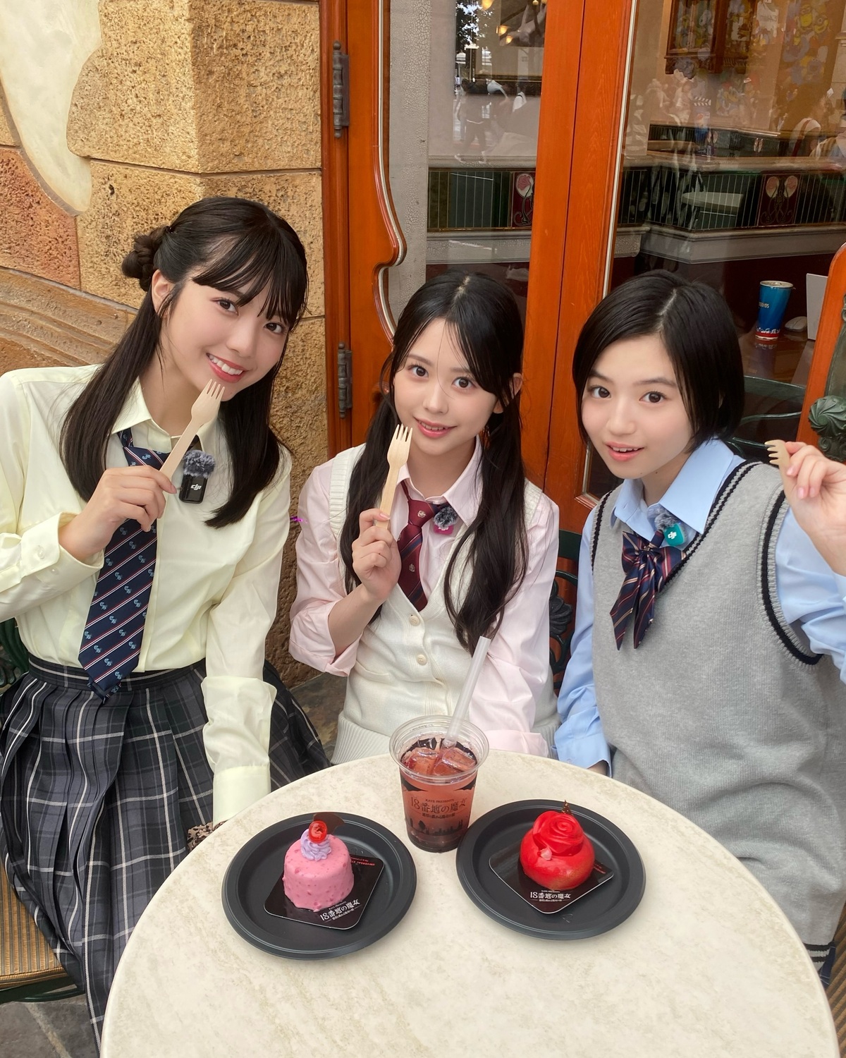 猫目三姉妹のUSJ旅オフショット色々📸🌈ST-YouTubeで公開したVlogやSNSに投稿した縦動画もチェックしてね😻⊹₊⟡⋆˚⊹—————————⊹₊⟡⋆˚⊹STモデルのオフショットがもっとみたい