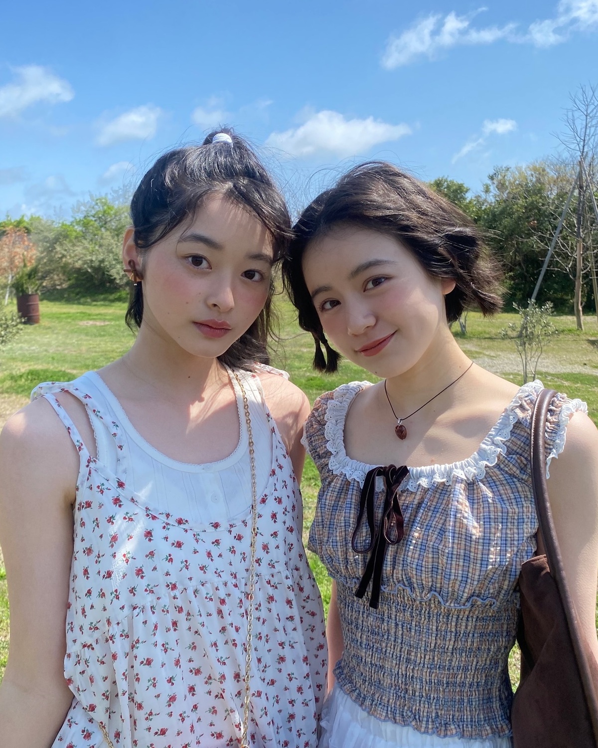 めりい♡こっちゃんなんだかおとぎばなしに出てきそうな2人👭🏻🍃自然いっぱいの中で撮影したよ📸#Seventeen #セブンティーン #ST夏号 #雑誌 #ファッション雑誌 #Seventeen夏号 #