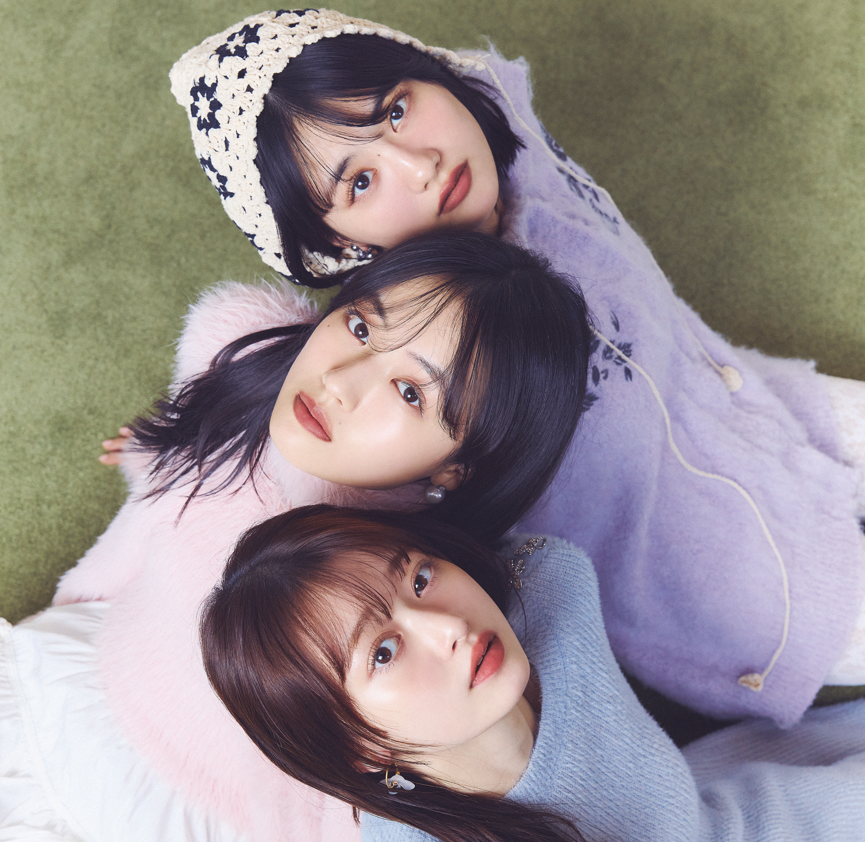 ゆめかわニットにほろ苦リップがマッチ♡ パステルニットマットなブラウンリップ【ニットとリップのLOVEな関係】