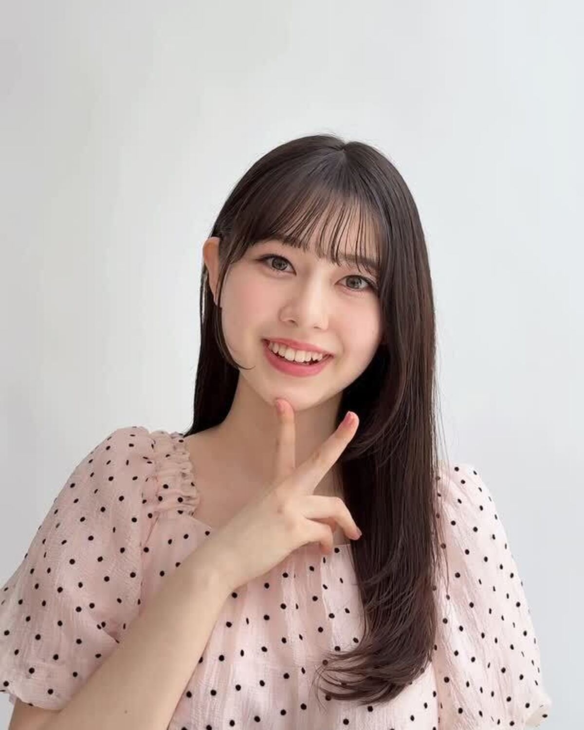 頭身バランスが神すぎる✨はんちゃんの撮影風景をお届け🎥💓あえて全身カットだけを詰め込んだよ🥺🫶🏻⊹₊⟡⋆˚⊹—————————⊹₊⟡⋆˚⊹STモデルのオフショットがもっとみたいコは@seventeen