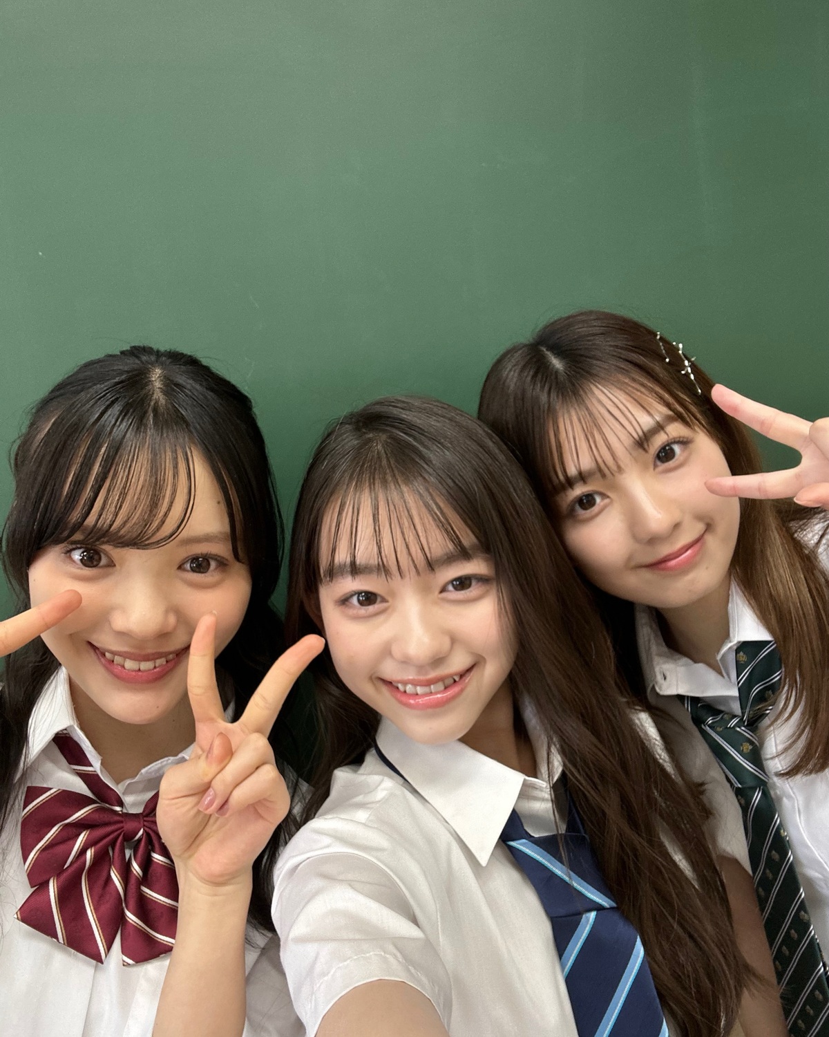 みんな新学期は楽しんでる？👩🏻‍❤️‍👩🏻🏫ゴールデンウィークも終わって、夏休みまで突っ走ろうね🥹💨#seventeen #jk #希咲うみ #岡本望来 #堀口真帆