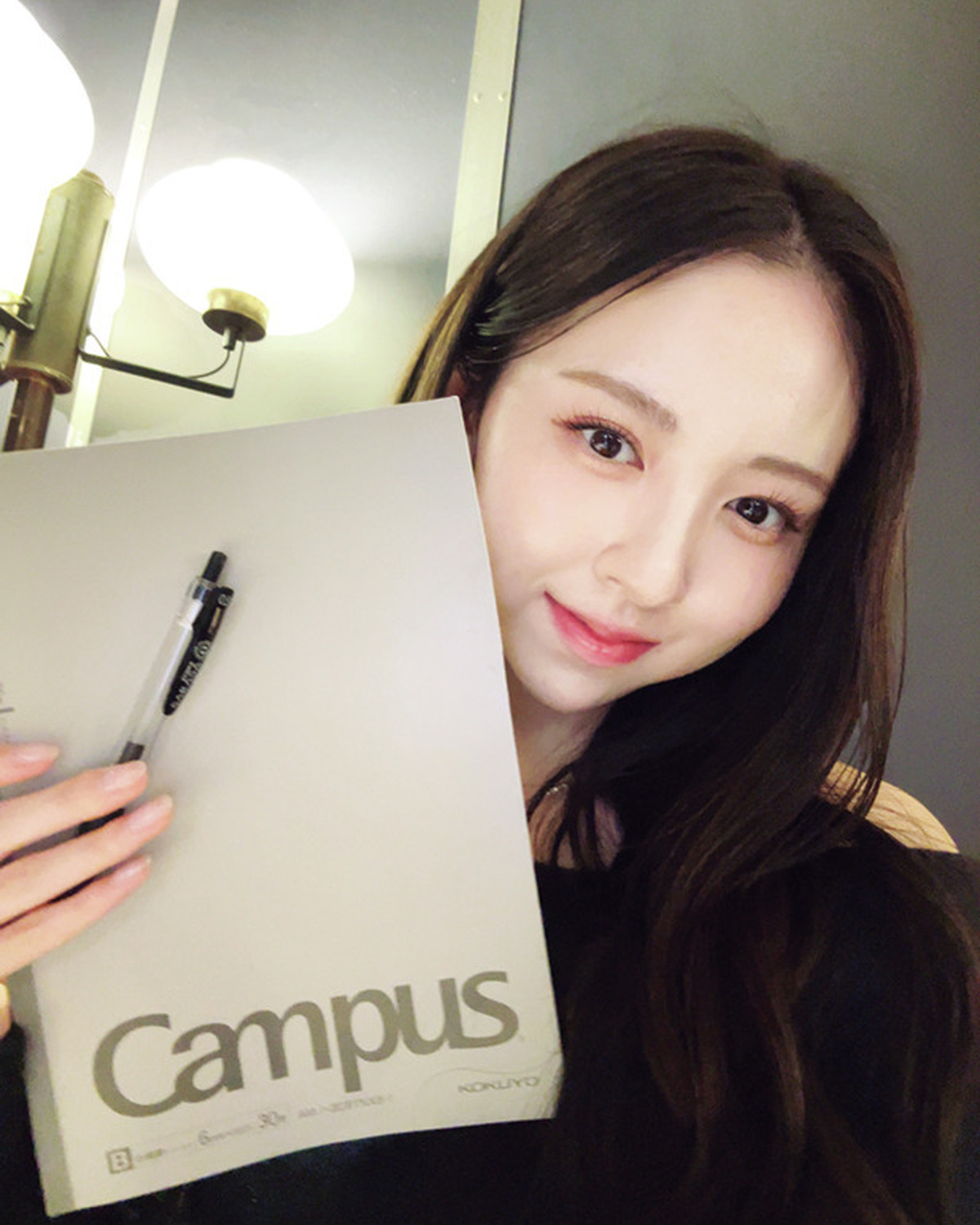 【入江美沙希】アイデアなどをノートに書きだして整理しているよ♡