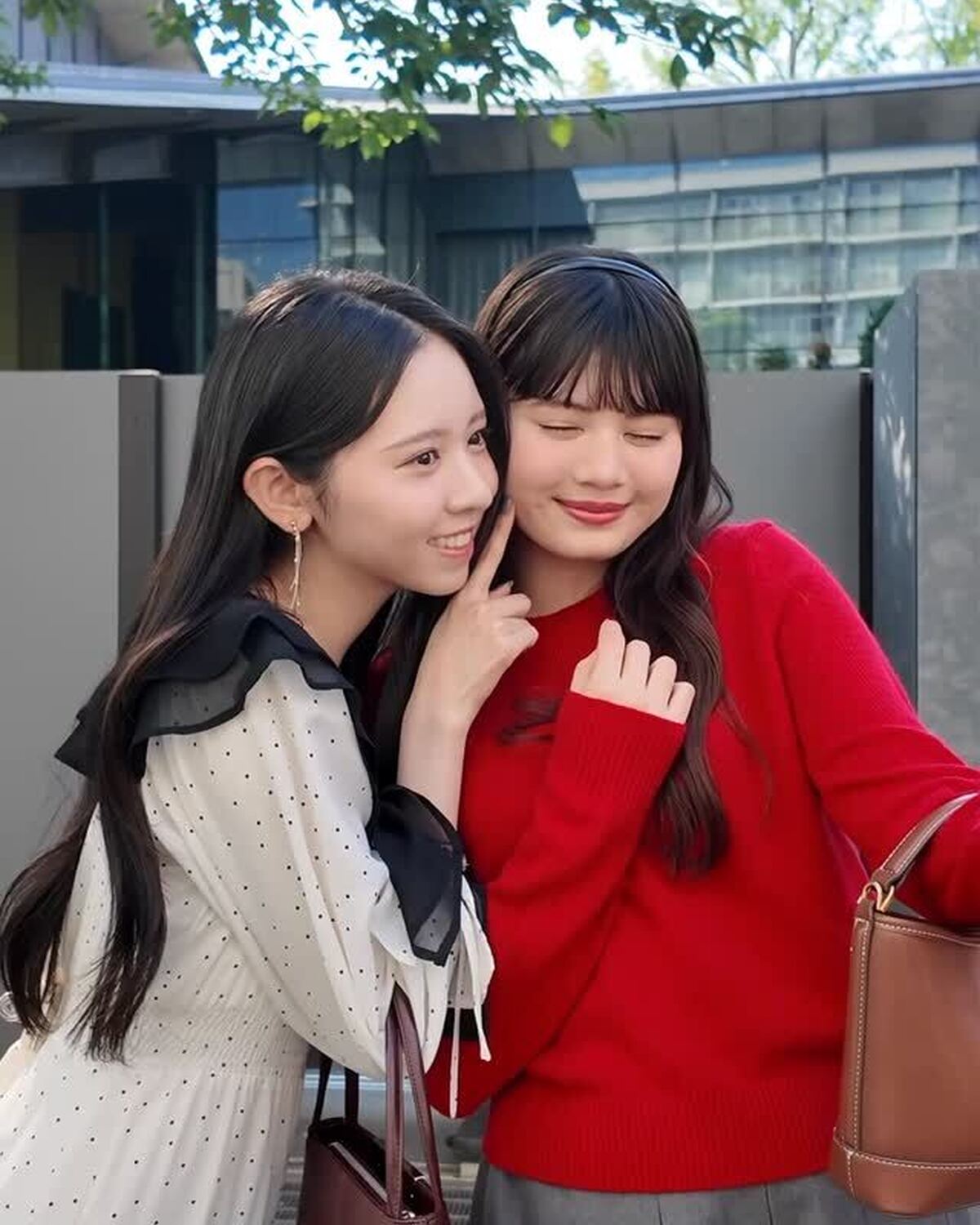 みさせい🐰🐻❤️仲良しな2人はいつでも息ぴったり💨今の時期に参考になりすぎる着回し企画は、秋号でチェックしてね🎀📖#Seventeen #セブンティーン #Seventeen秋号 #ST秋号 #STモ