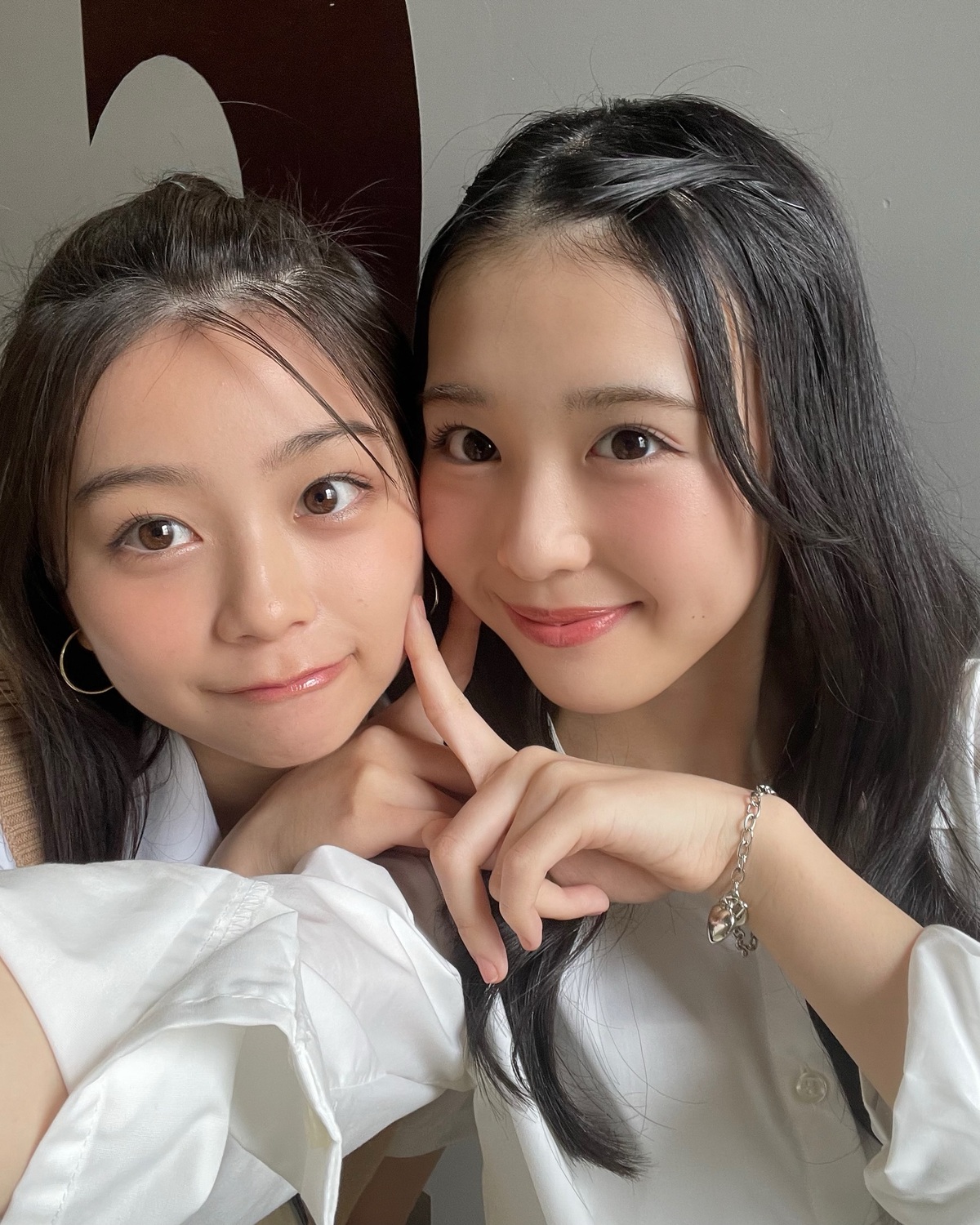 あいみん👩🏻‍❤️‍👩🏻💞関西出身でLJKの同い年コンビ🐱🐰夏号撮影で1日一緒だったふたりはさらに仲良くなりました🎶⊹₊⟡⋆˚⊹—————————⊹₊⟡⋆˚⊹Seventeen夏号発売中📖🌴STモデル