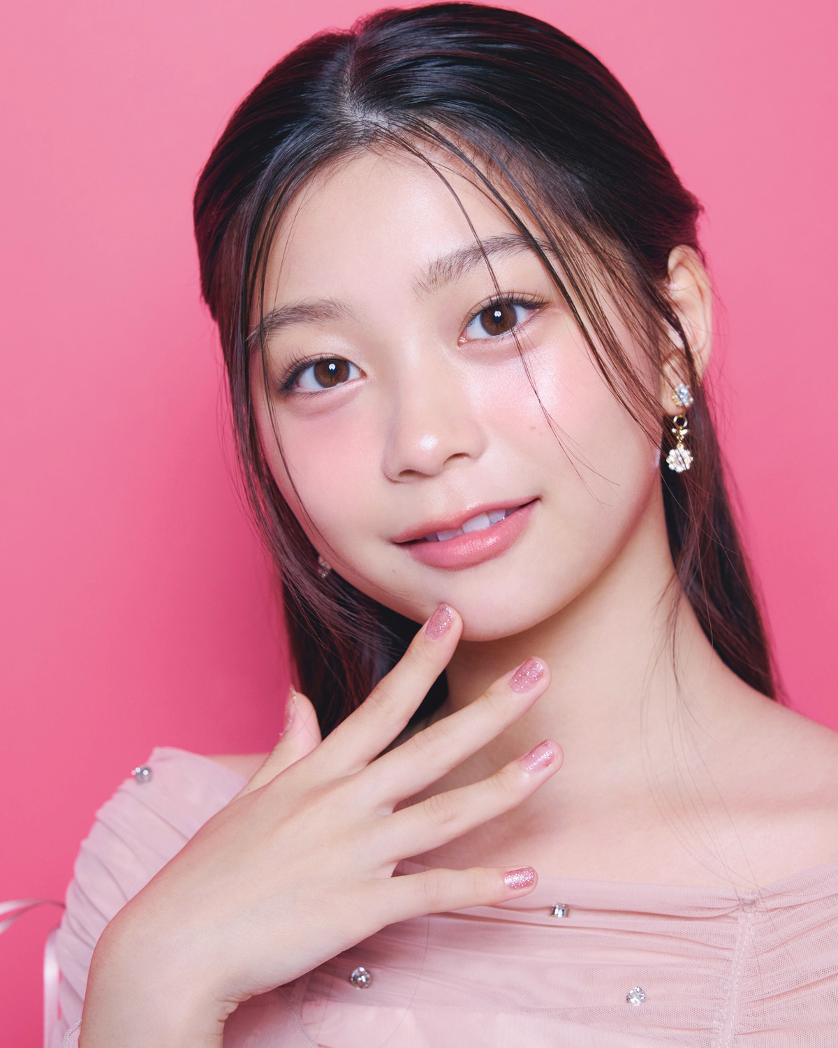 最近はアイラインメイクを勉強中！稲光亜依のMYベストコスメ