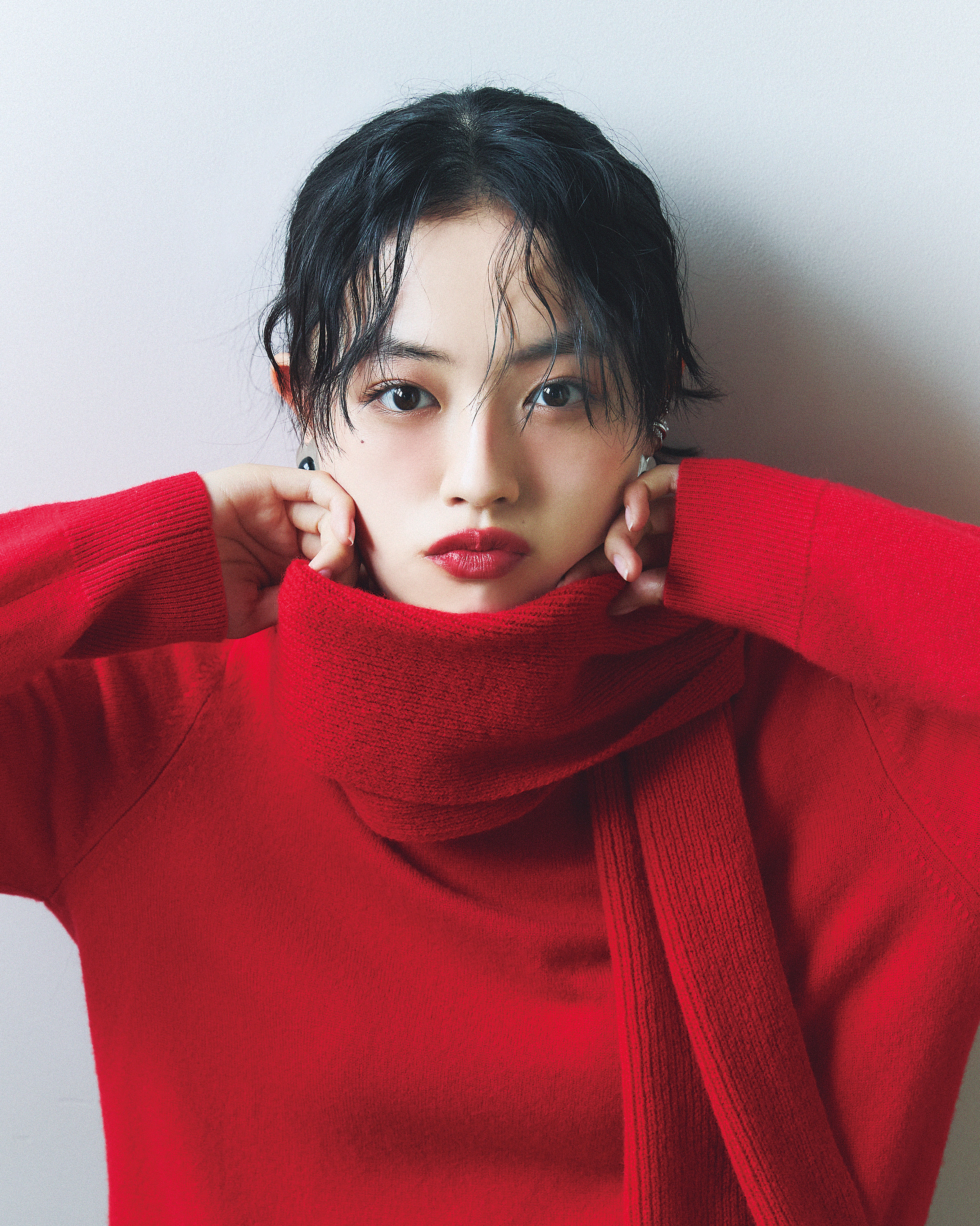 インパクトつよつよ♡ 赤ニット×マットな赤リップ【ニットとリップのLOVEな関係】